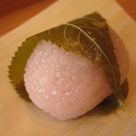 Wagashi: Sakura Mochi  Samstag, 17. Mai 2025 um 12 Uhr